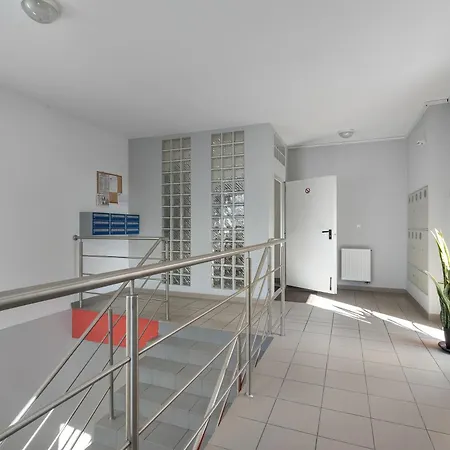 شقة Meiera Charming With Parking And Air Conditioning By Renters كراكوفيا