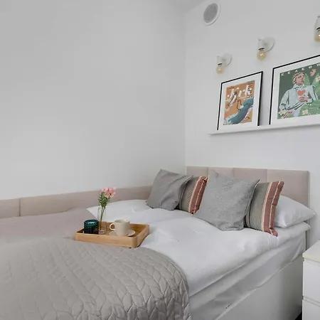 Meiera Charming With Parking And Air Conditioning By Renters Krakkó
